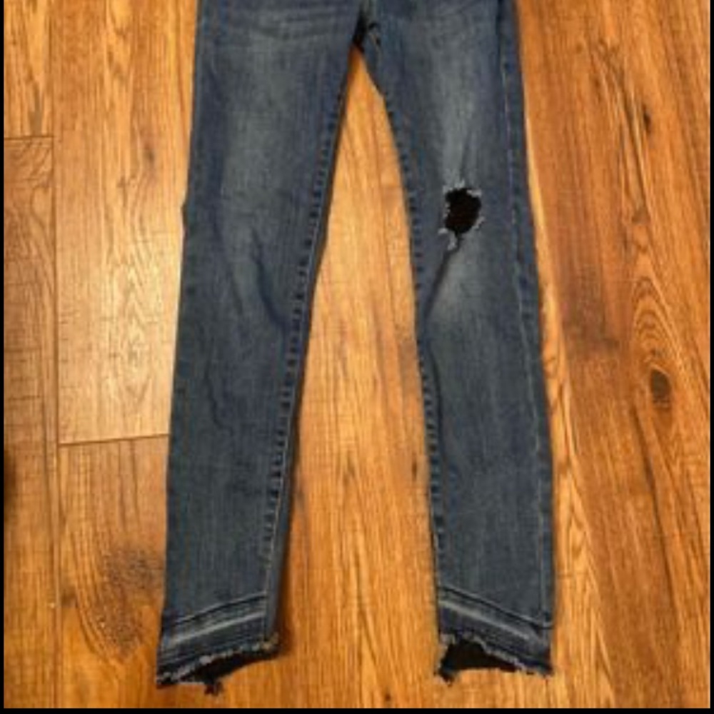 GIRLS OLD NAVY BALLERINA DISTRESSED JEANS SIZE 12